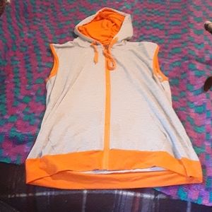 Size L Sleeveless Hoodie